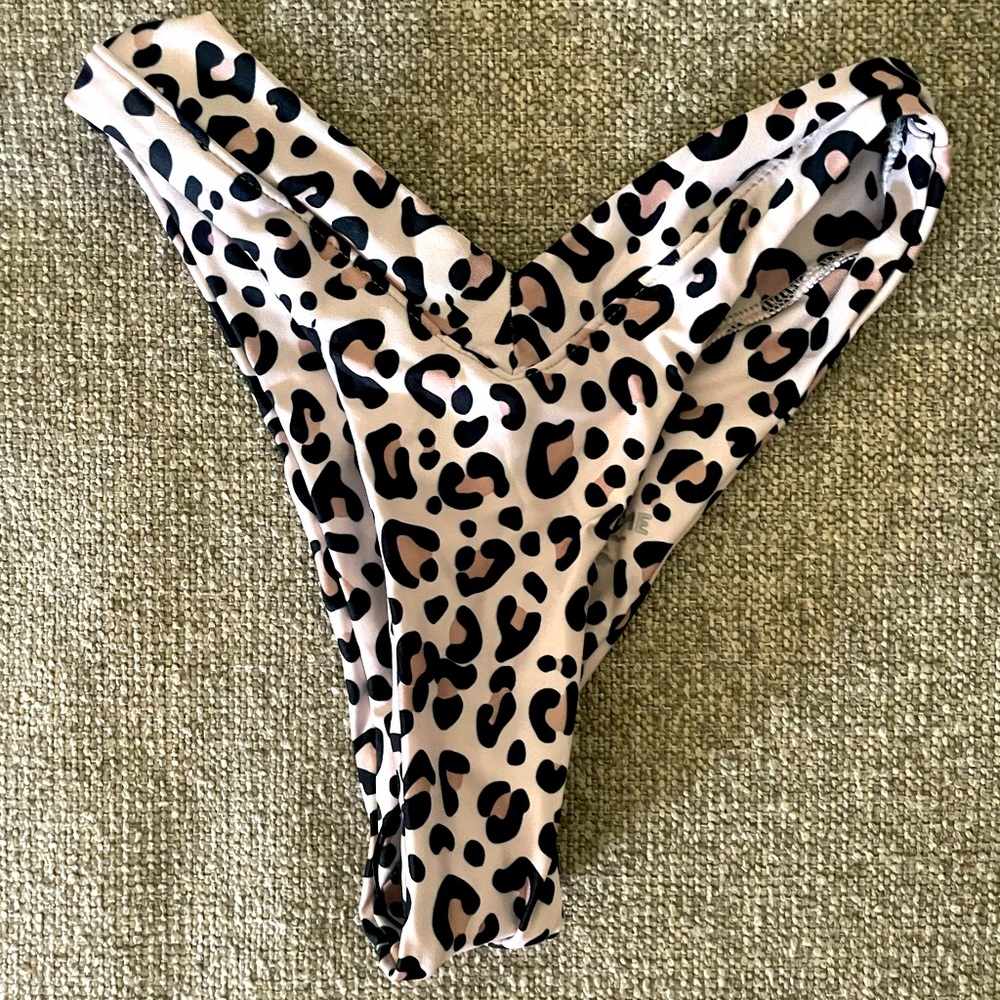 One One Leopard Cheeky Thong Bottoms